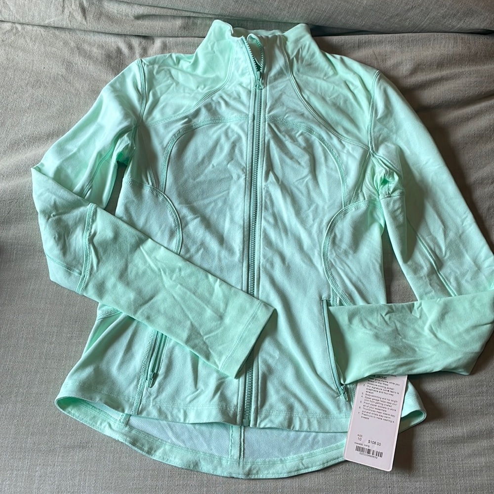 Mint green Lululemon Forme Jacket NWT